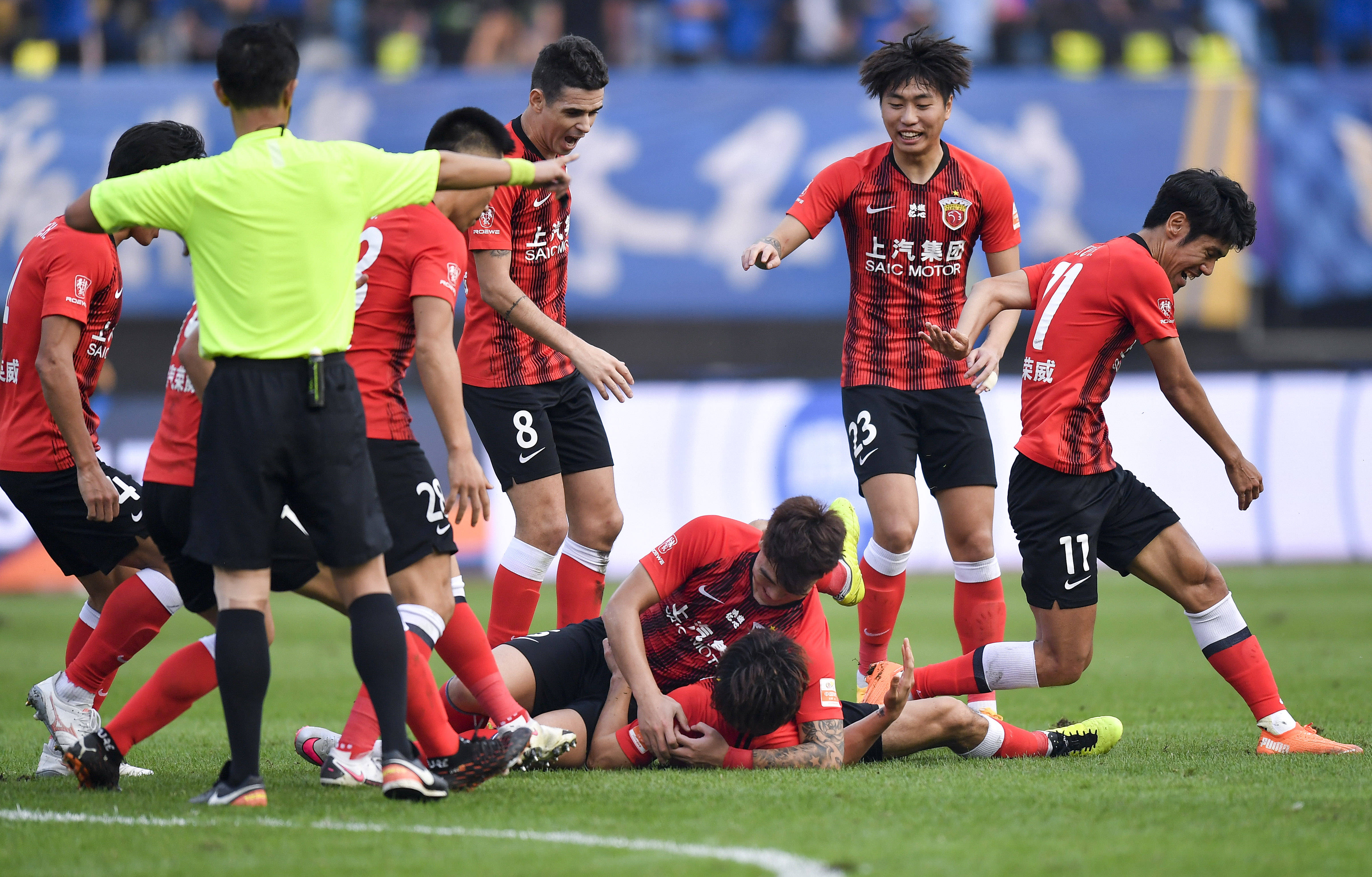 他以速度耐 他以速度耐